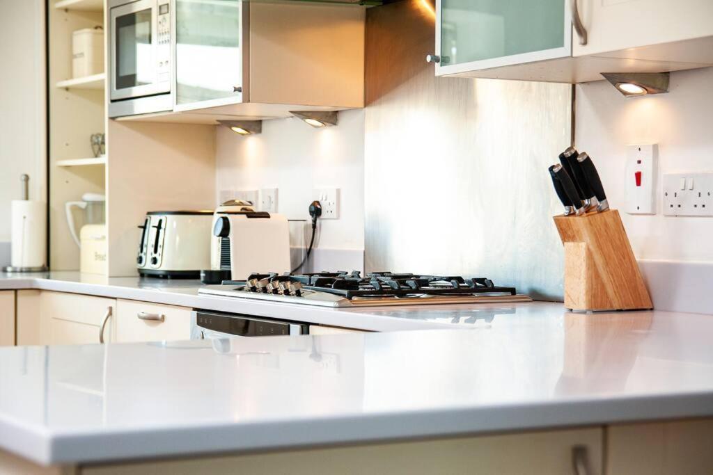 Blueberry Cottage - Lower Mill Estate Somerford Keynes Екстер'єр фото