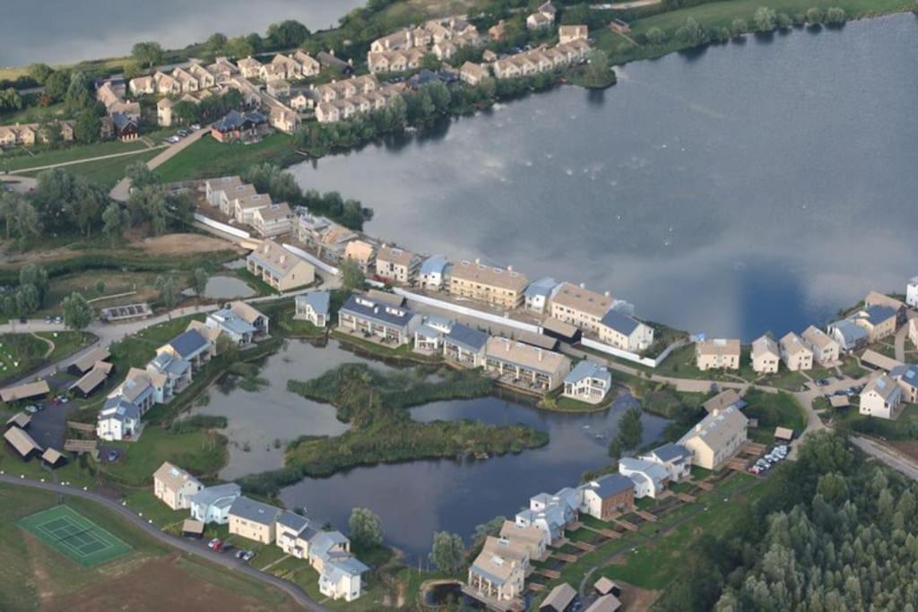 Blueberry Cottage - Lower Mill Estate Somerford Keynes Екстер'єр фото